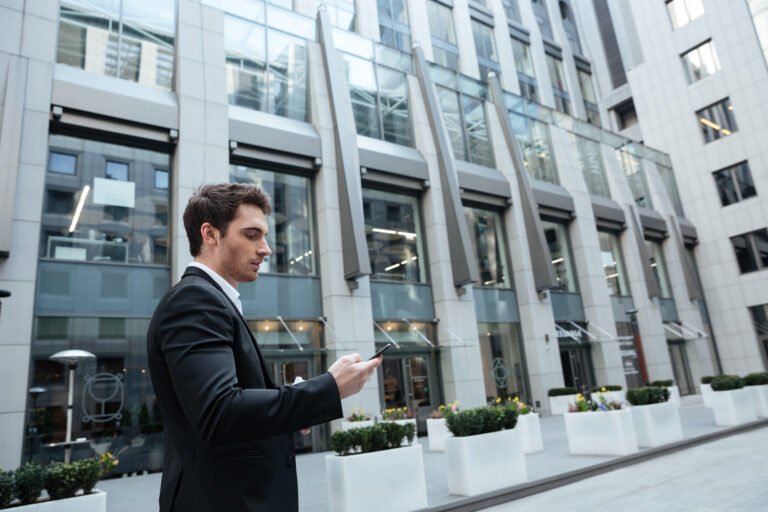 How Do You Choose the Right Commercial Real Estate Agent?
